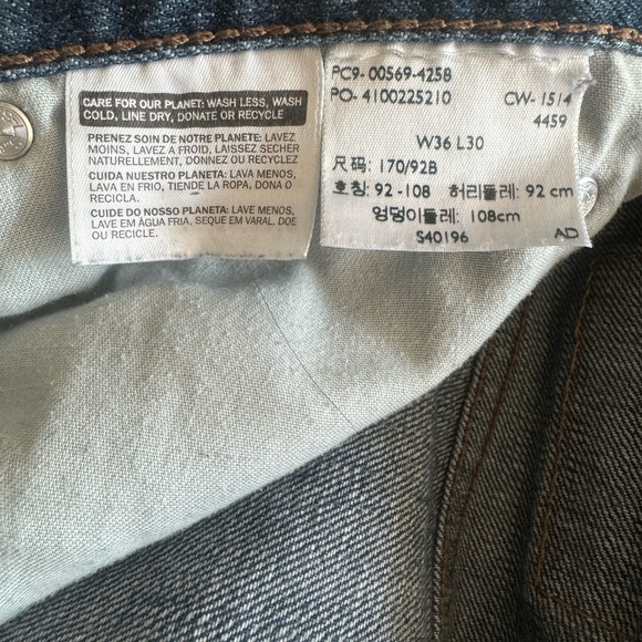 Vintage Levi’s 569 Men’s 36x26 Inseam Loose Straight Leg Dark Wash Denim Jeans - Picture 7 of 16